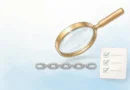 Backlink audit checklist: magnifying glass inspecting a backlink profile with a checklist